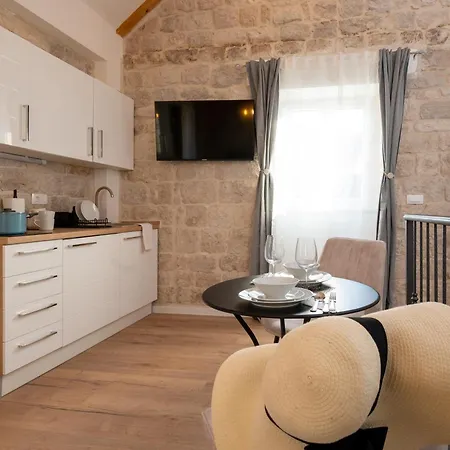Apartment By The Sea - 24338